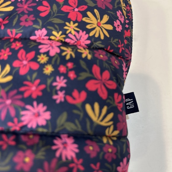 GAP Toddler Girl ColdControl Floral Puffer Vest Size 18-24‎ Months - Picture 2 of 6